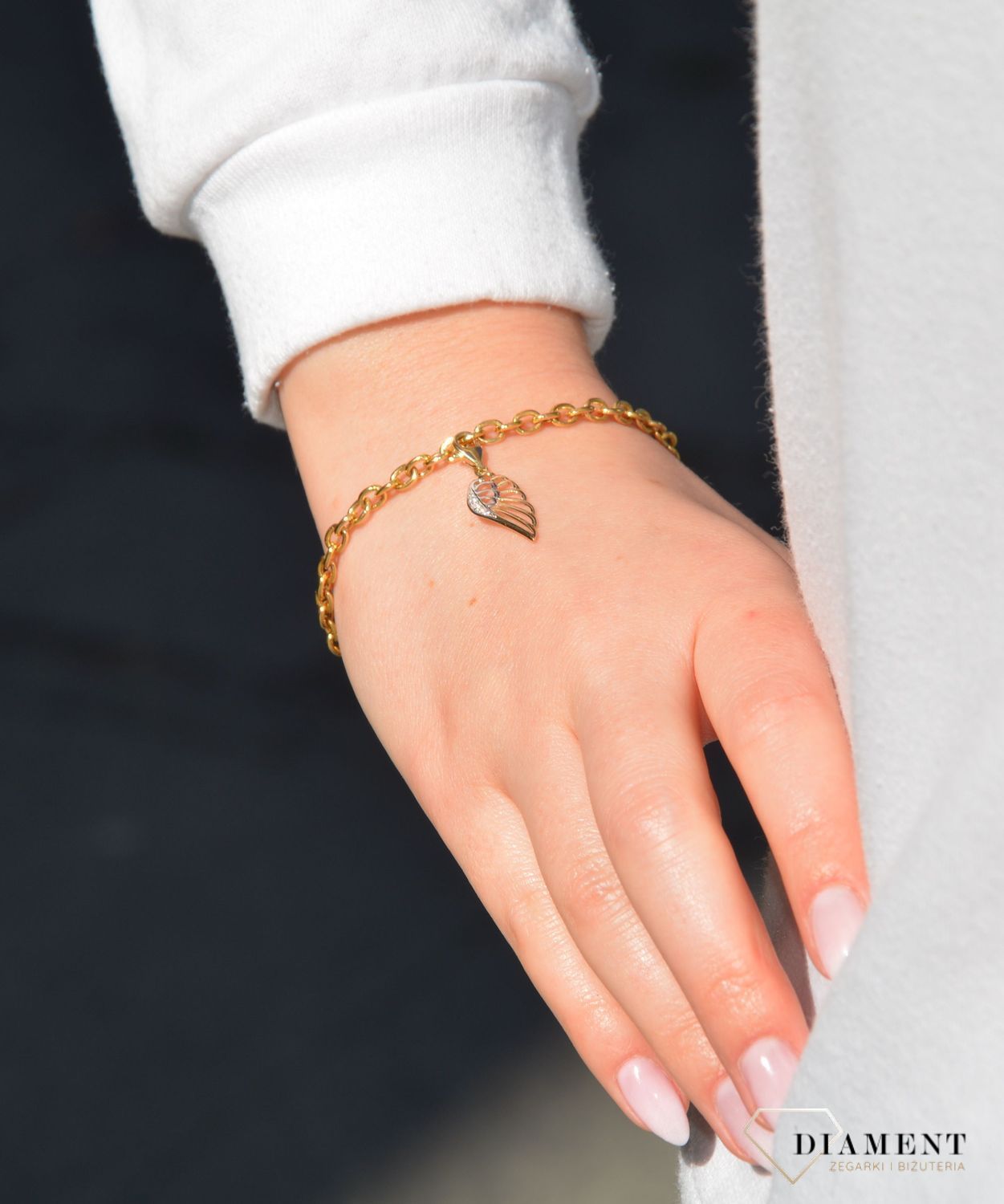 Złota zawieszka charms skrzydło anioła  ZA 3381A.jpg